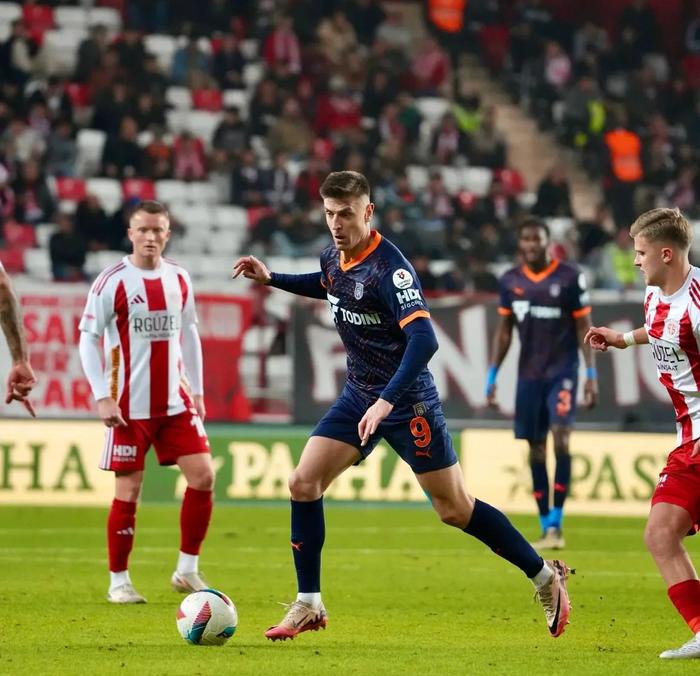 伊斯坦布尔巴萨击败对手，平稳晋级