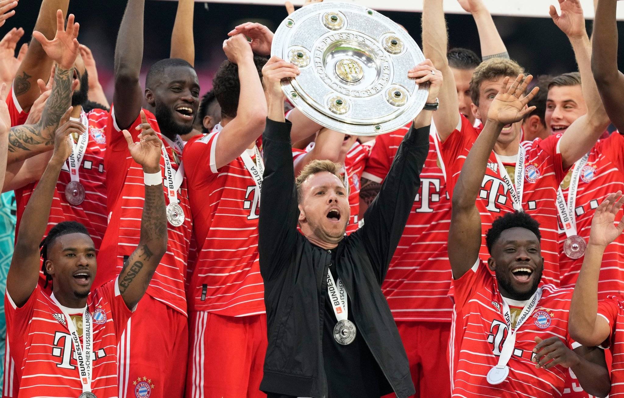 德甲争冠悬念大：拜仁慕尼黑领先多特的简单介绍