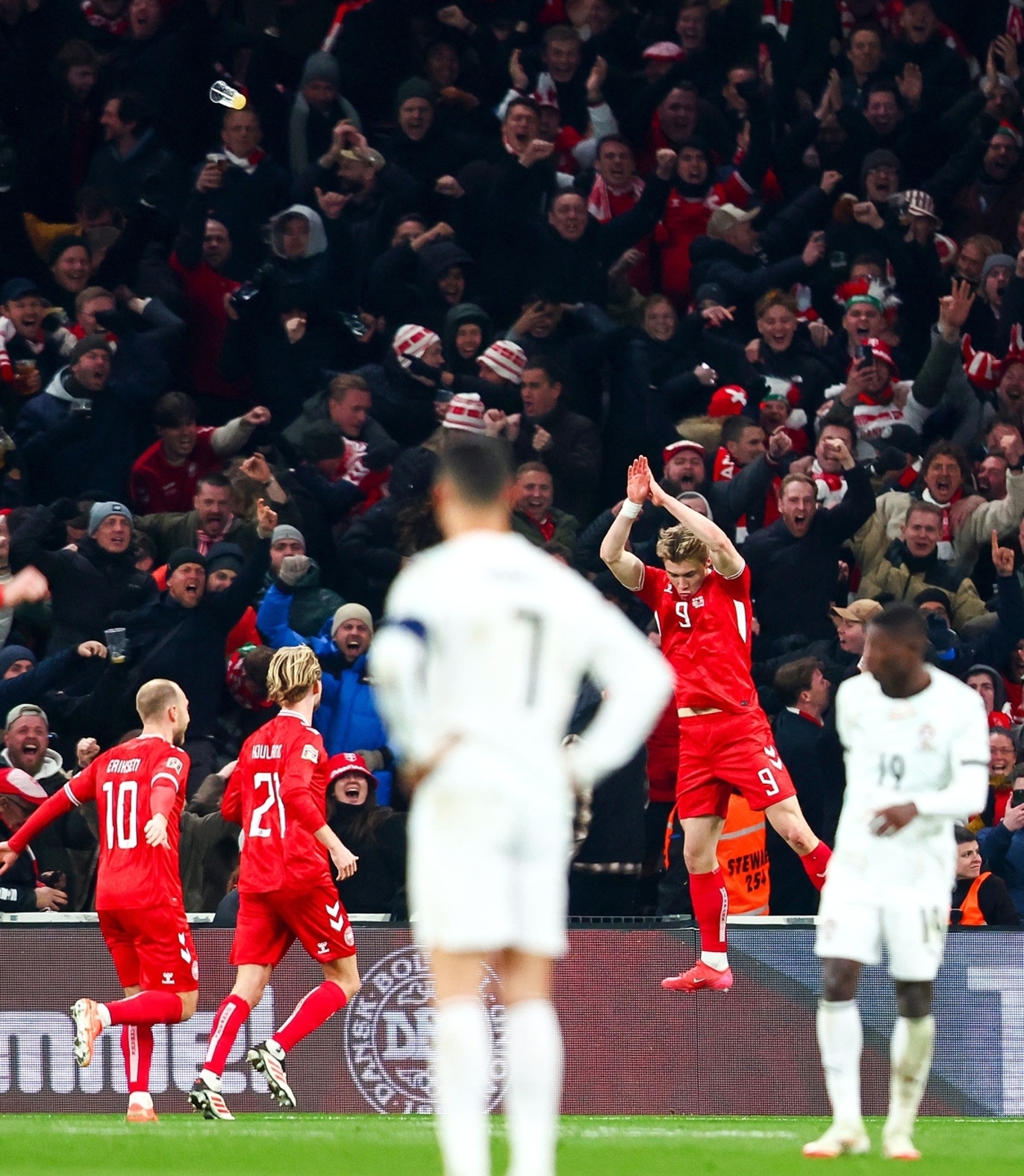 九游体育app-欧国联赛中诸多球员表现抢眼，颇受追捧的简单介绍