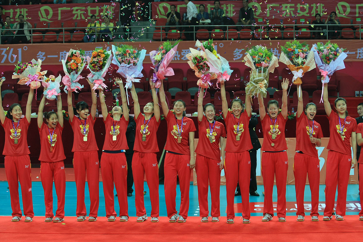 包含球队整体配合默契，比赛中战术运用得当的词条