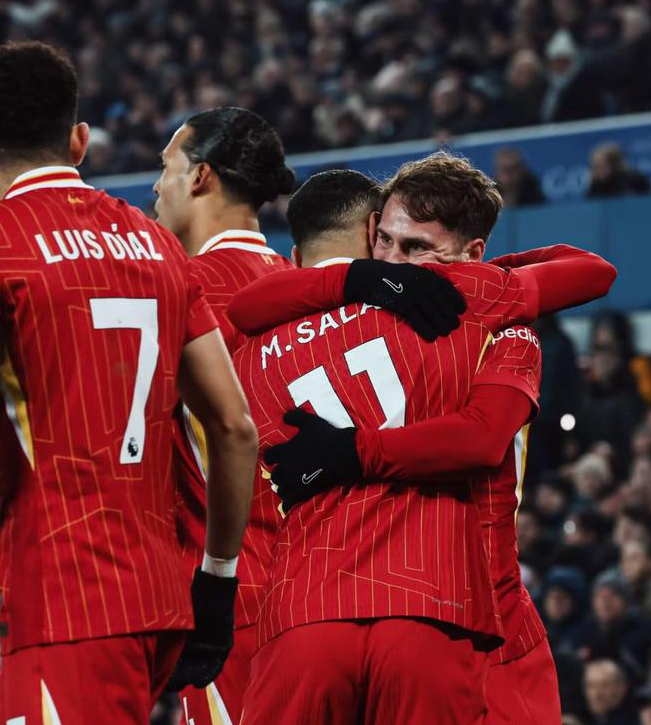 九游体育亚洲官网-半场领先，球队最终逆转战胜对手