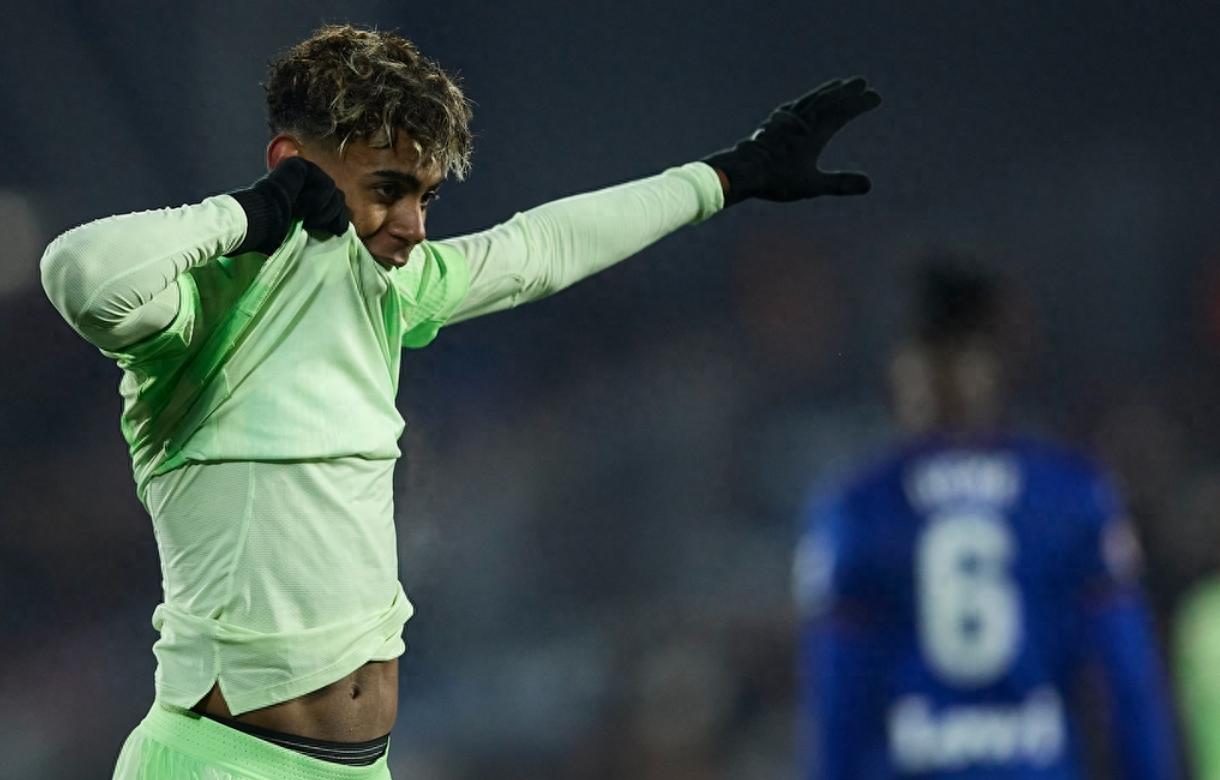 希塔费球员发威，助球队升至联赛前列的简单介绍