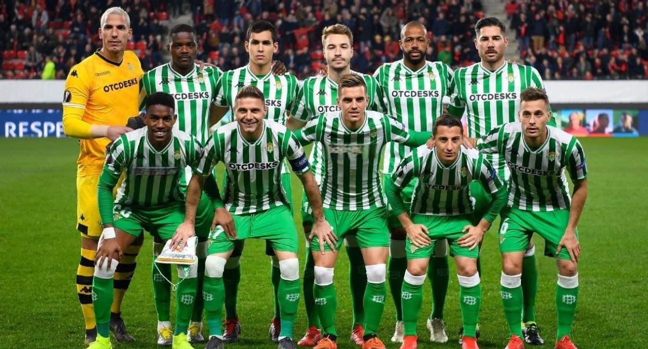 巴伦西亚杀入淘汰赛，展现实力