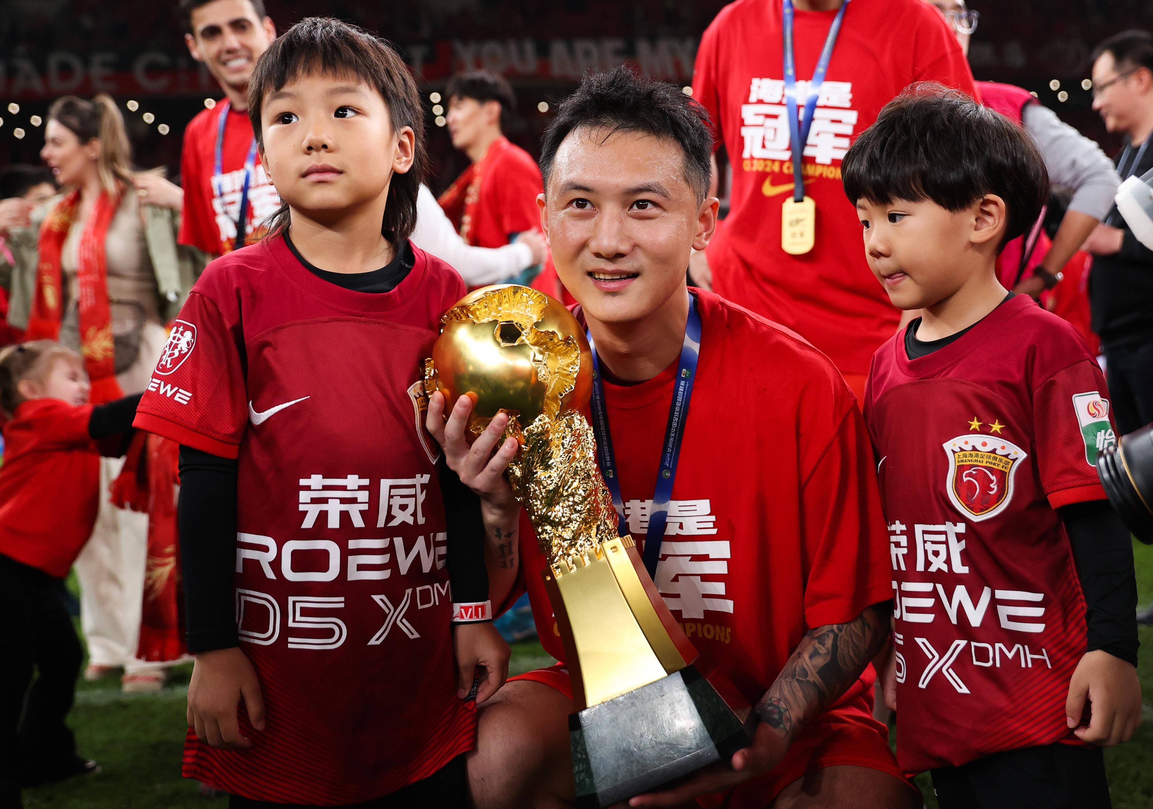 包含中超巨星赛季再创神迹,球迷为之疯狂的词条 包含中超巨星赛季再创神迹,球迷为之疯狂的词条