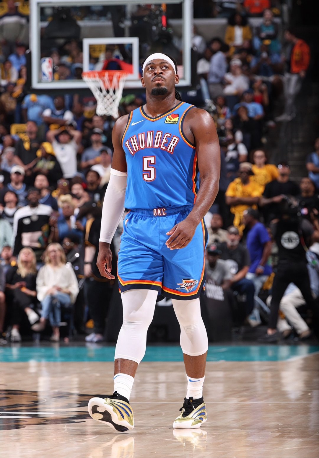 包含豪斯三双表现亮眼，灰熊战胜老鹰的词条