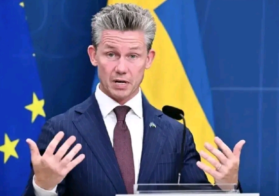 乌克兰队备战瑞典,前锋争取进球 乌克兰队备战瑞典,前锋争取进球