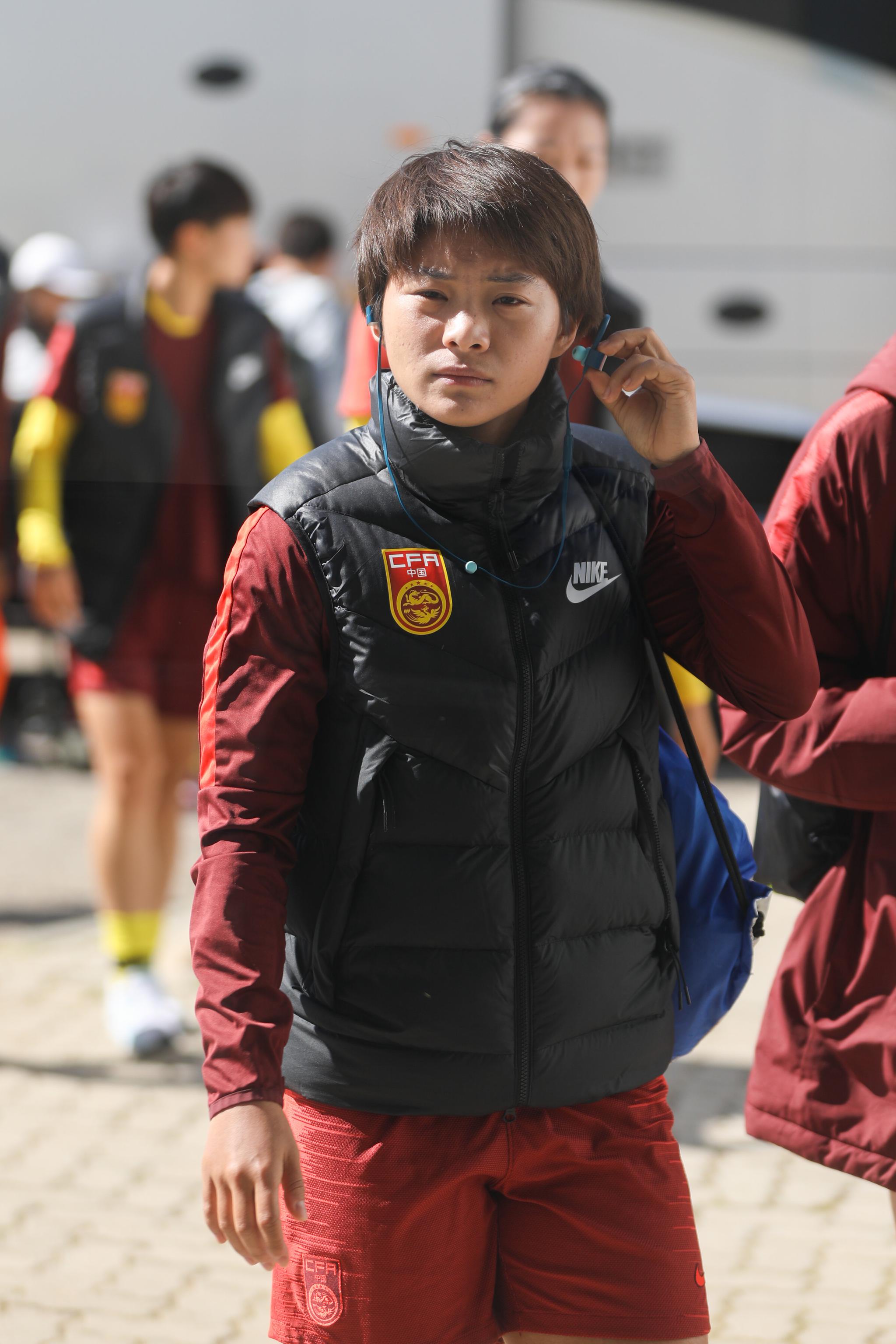 -荷兰女足遭遇挑战，备战亚洲邀请赛