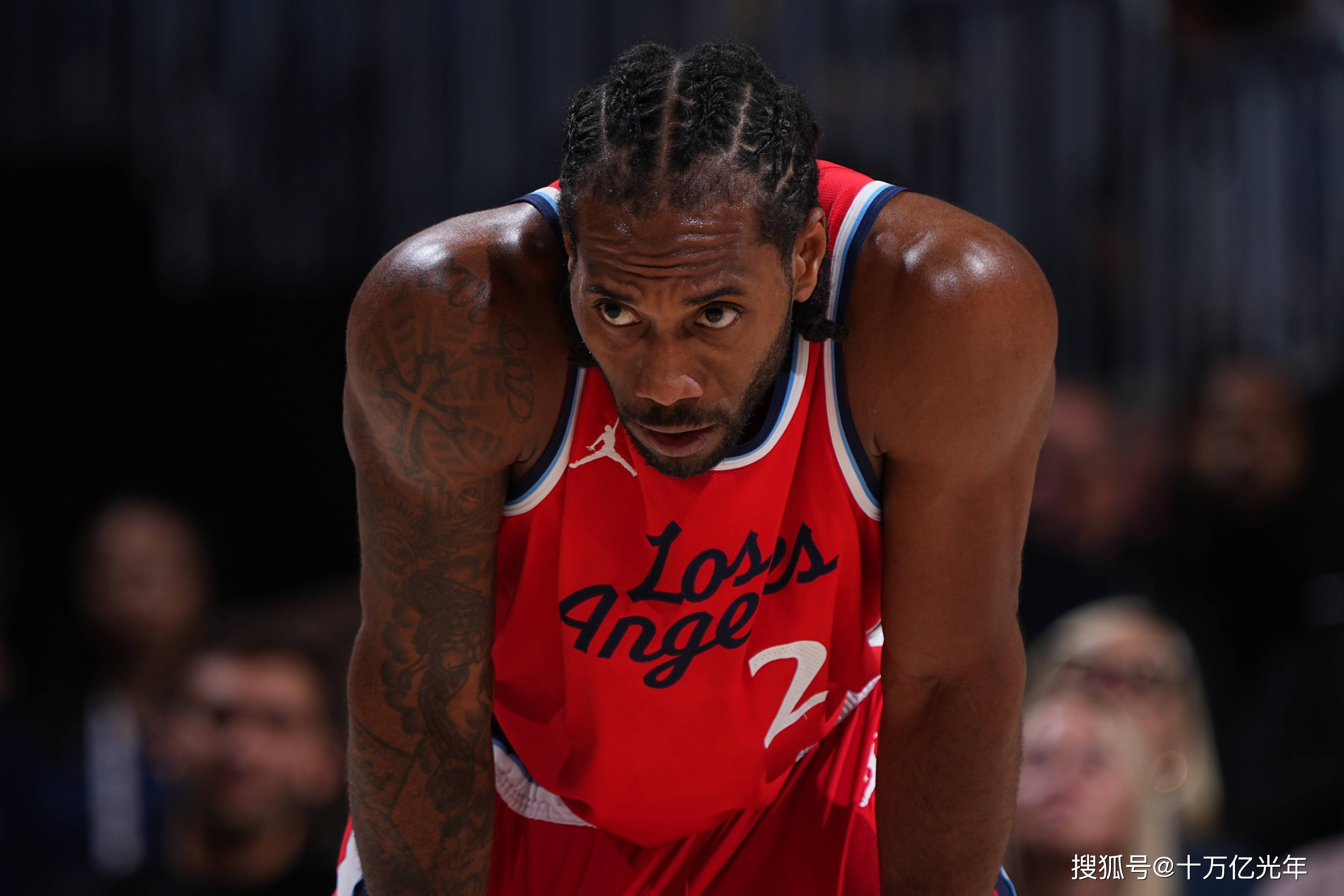 关于莱昂纳德率队挑战国际篮球等级赛的信息