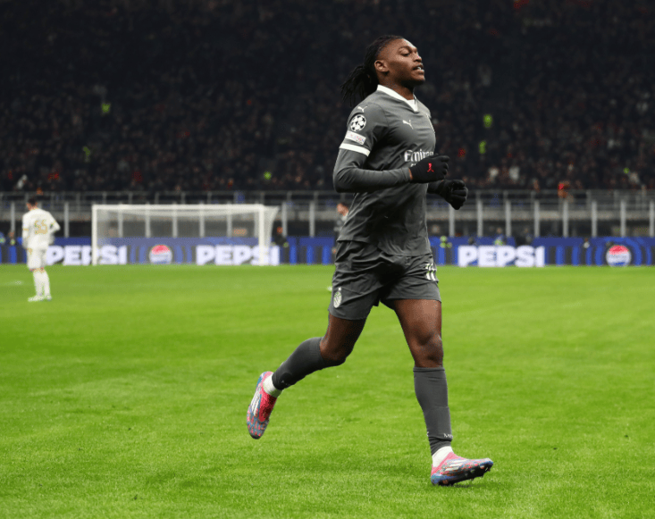 九游体育亚洲官网-大将因伤缺席，曼联防线面临考验的简单介绍