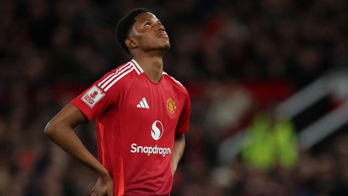 大将因伤缺席，曼联防线面临考验的简单介绍