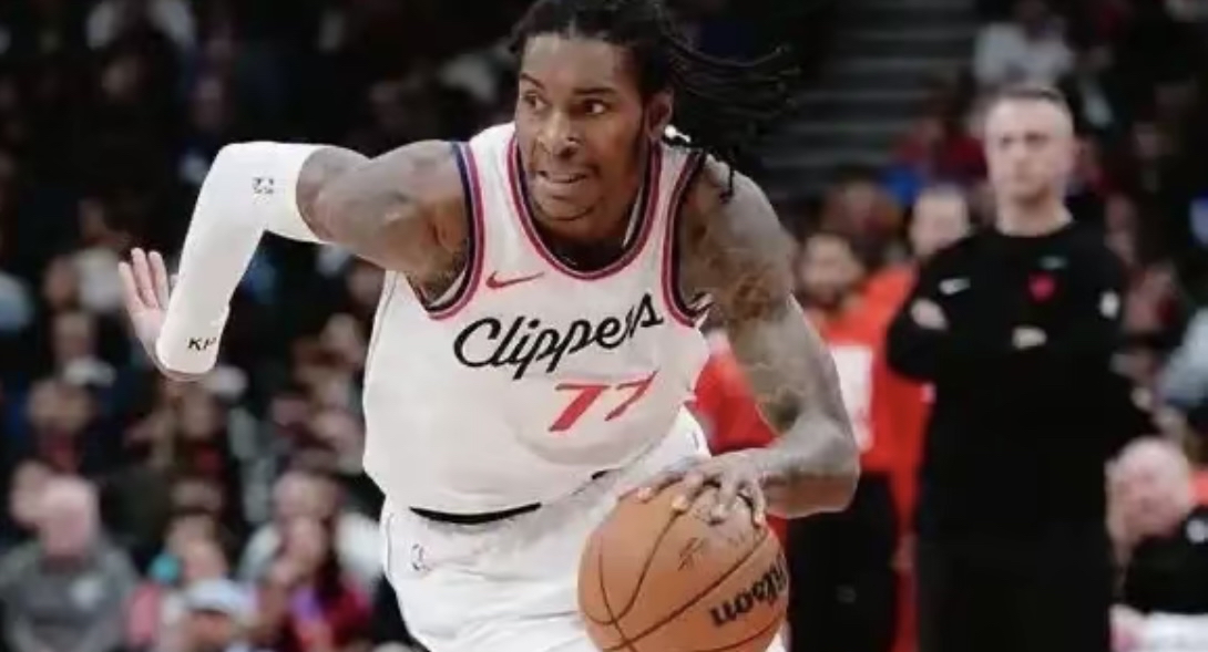 快船客场负猛龙,季后赛前景堪忧 快船客场负猛龙,季后赛前景堪忧