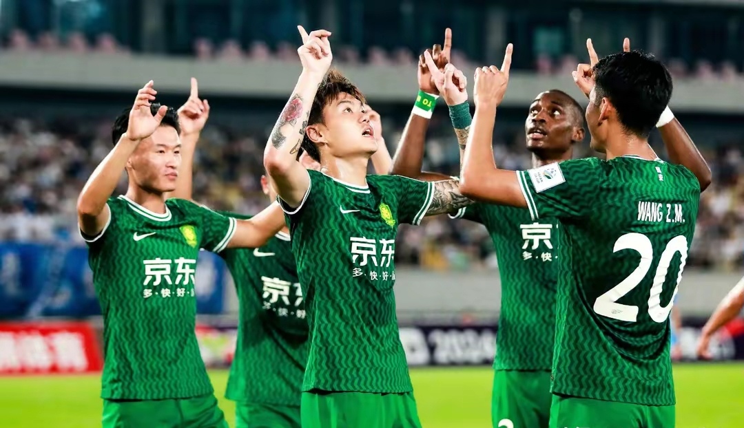 包含中国足球竞技水平逐渐提升，国内联赛竞争激烈的词条