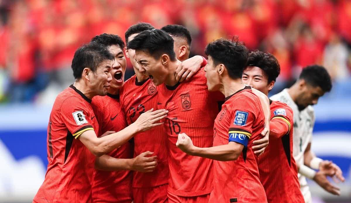 亚洲杯赛事精彩纷呈,球迷热情高涨 亚洲杯赛事精彩纷呈,球迷热情高涨