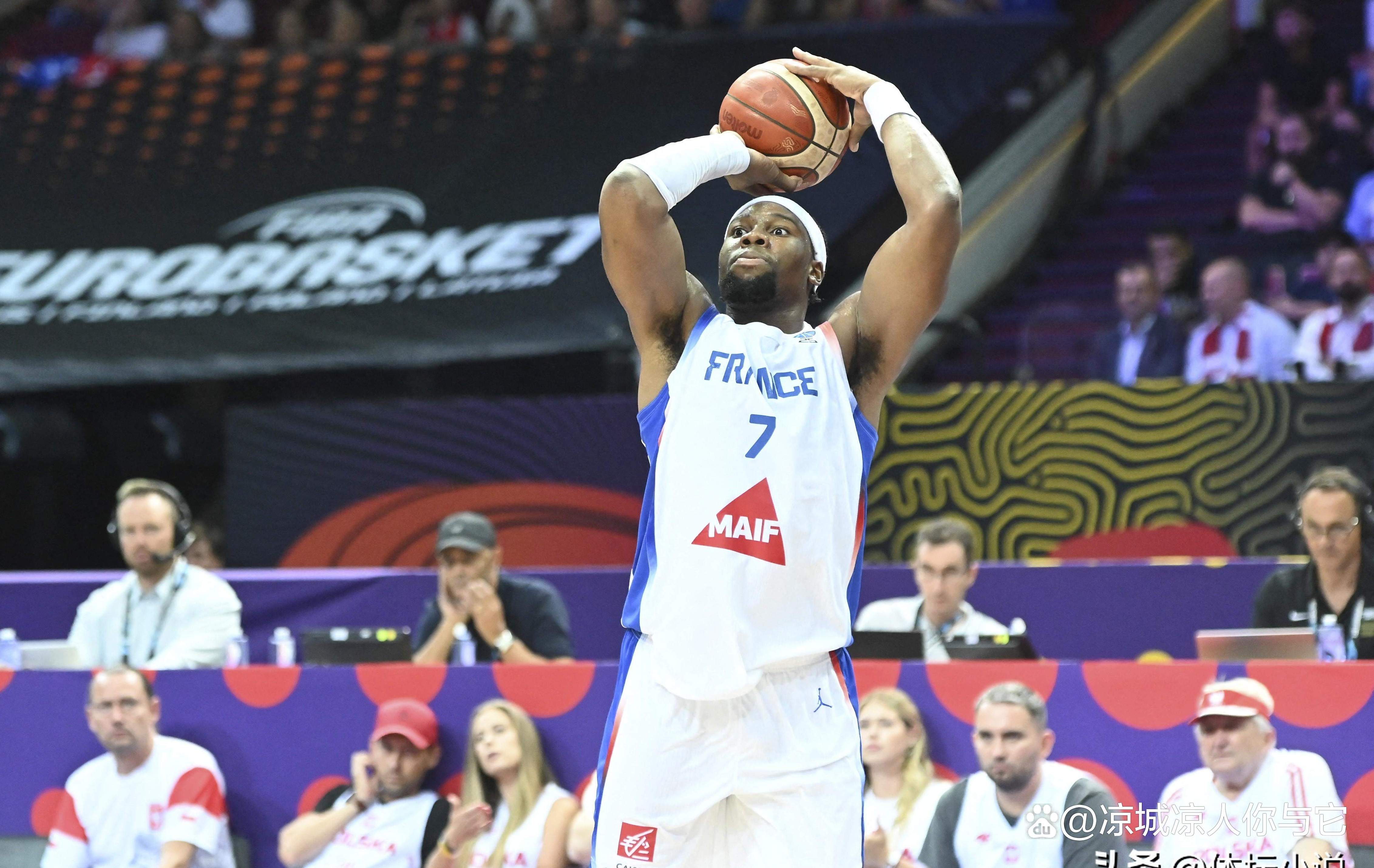 九游体育-斯洛文尼亚队取得惊人反超，实现逆袭的简单介绍