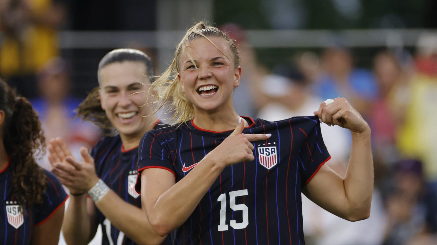 关于加拿大女足展现实力,成功晋级国际邀请赛半决赛的信息 关于加拿大女足展现实力,成功晋级国际邀请赛半决赛的信息