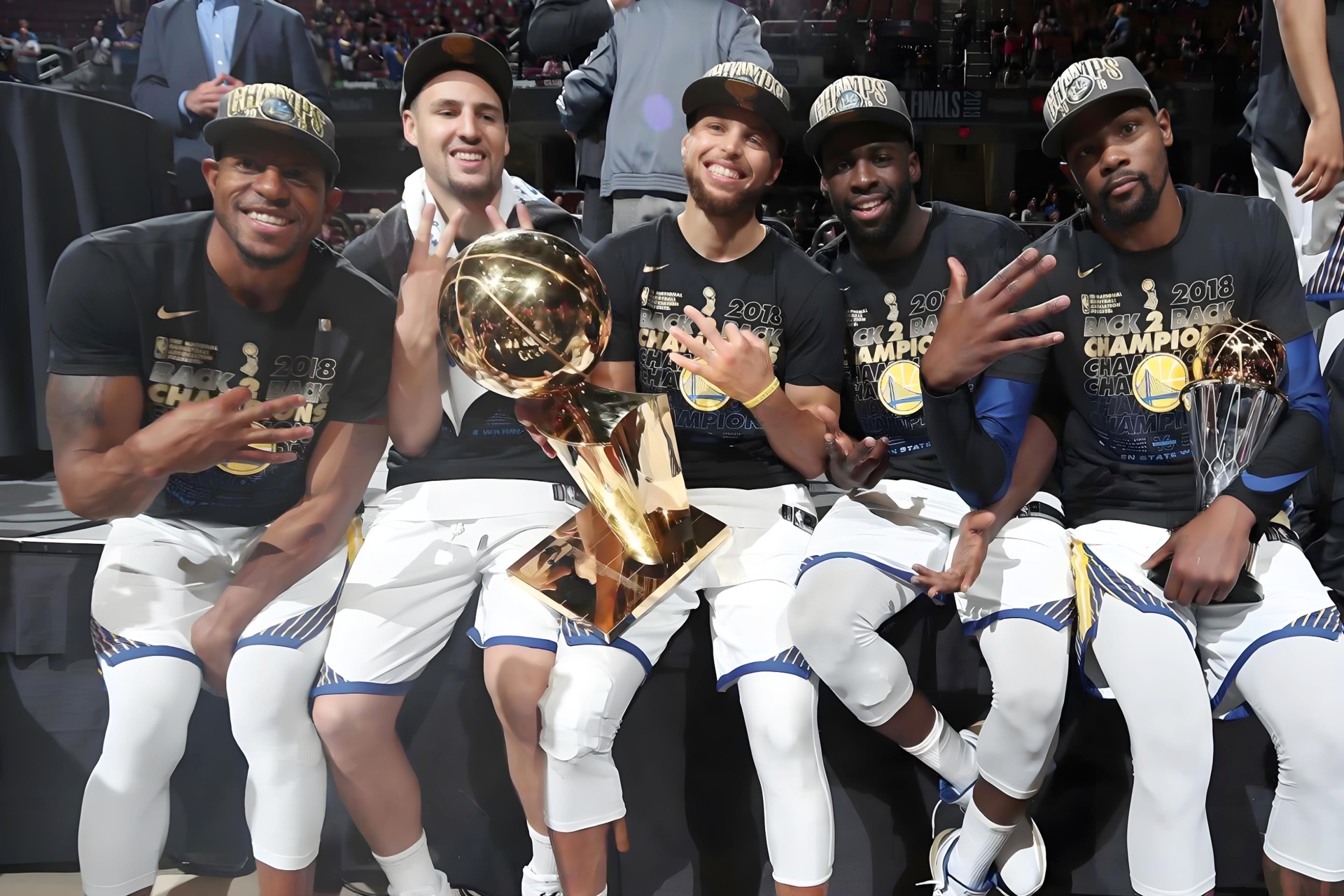 九游体育官方登录入口-关于顶级球员集结成多国篮球联盟的信息