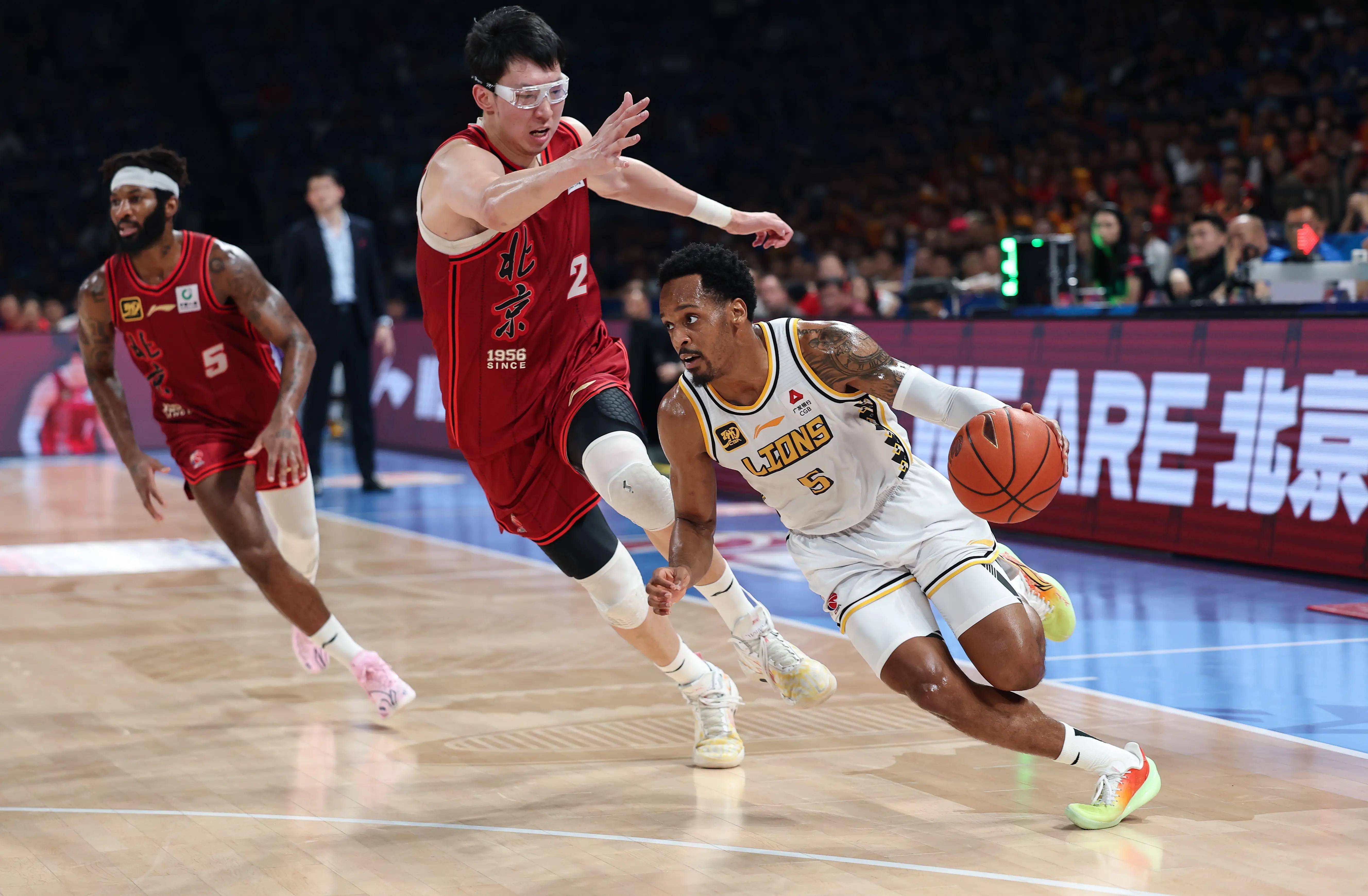 北京首钢客场不敌广东，积极备战