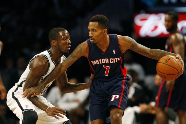 包含步行者不敌雄鹿，九连败的词条