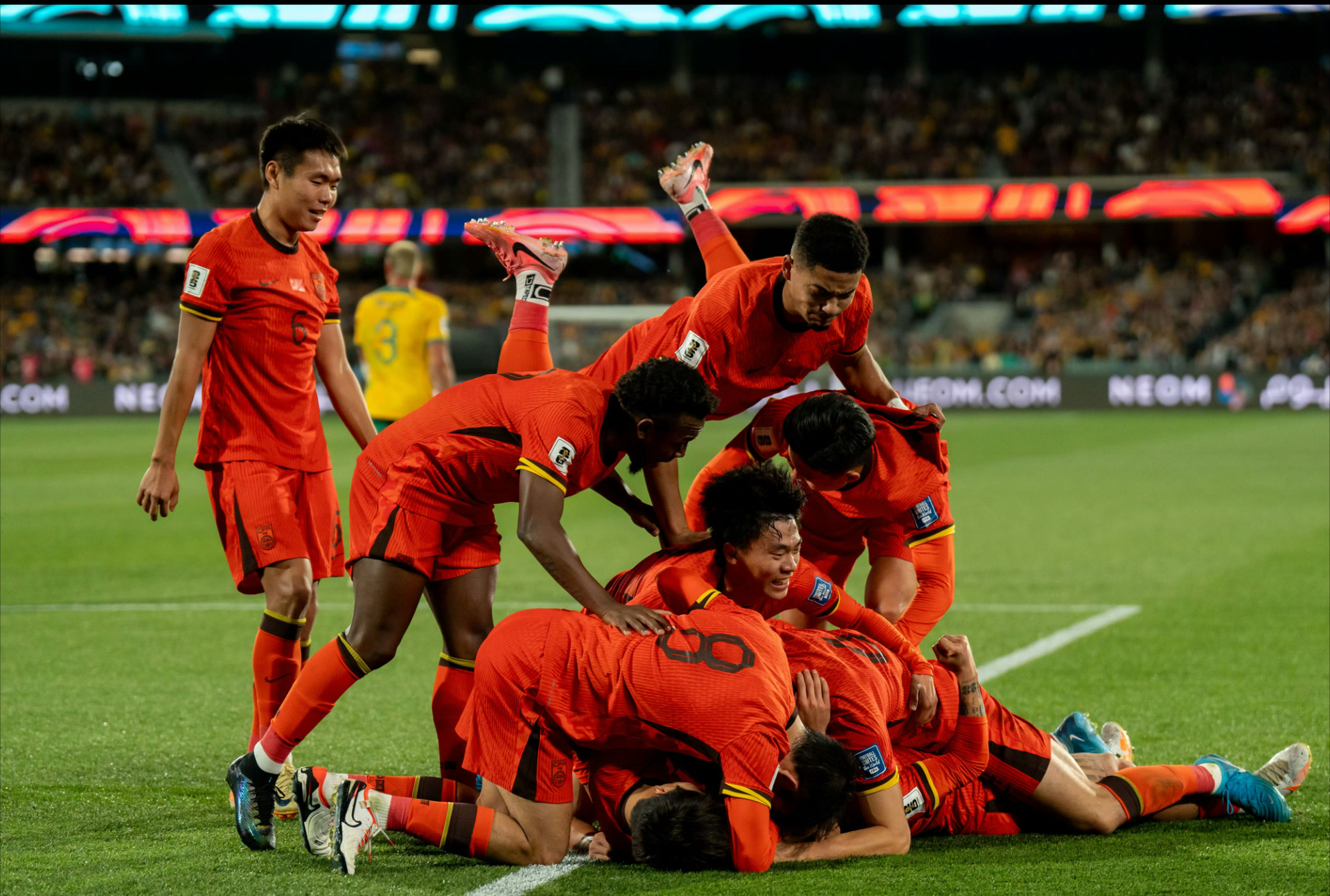 -中国足球崛起，中超球队横扫比赛对手，勇夺决赛