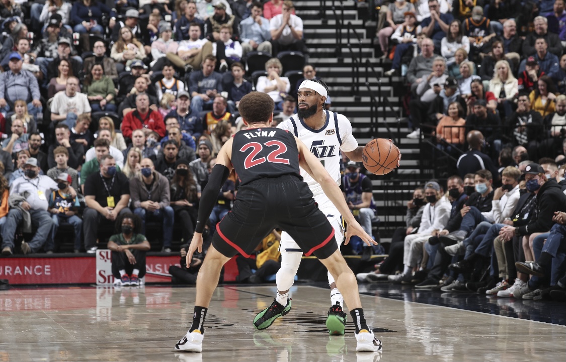 兰斯主场胜利,终结连败 兰斯主场胜利,终结连败